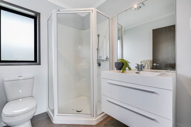 Photo of property in 15 Waltham Place, Rototuna North, Hamilton, 3210