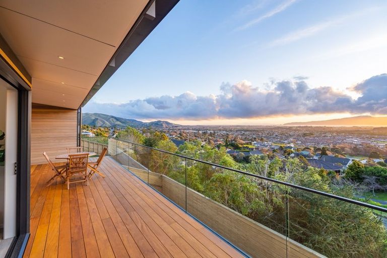 Photo of property in 92 Kotare Street, Waikanae, 5036