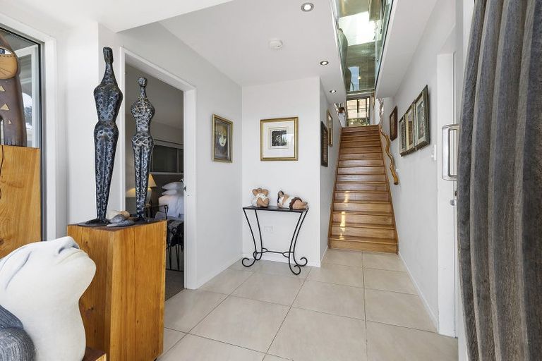 Photo of property in 7 Ocean Parade, Pukerua Bay, 5026