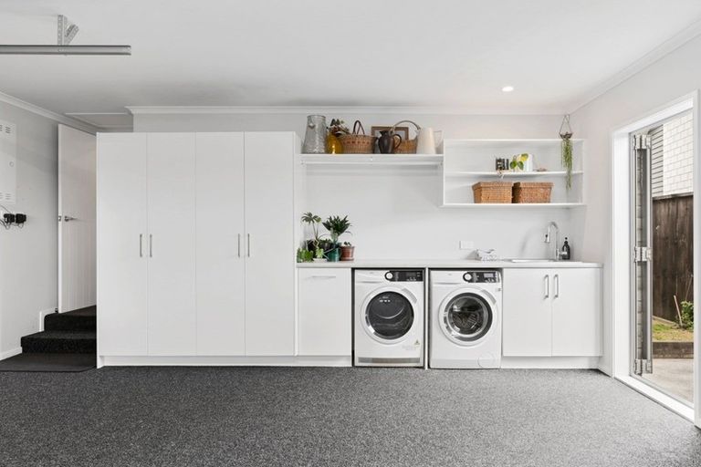 Photo of property in 96 Puhirake Crescent, Pyes Pa, Tauranga, 3112