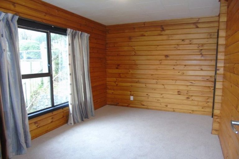 Photo of property in 35 Makara Road, Karori, Wellington, 6012
