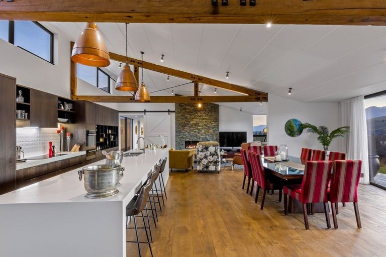 Photo of property in 6 Hayes View Lane, Lake Hayes, Queenstown, 9371