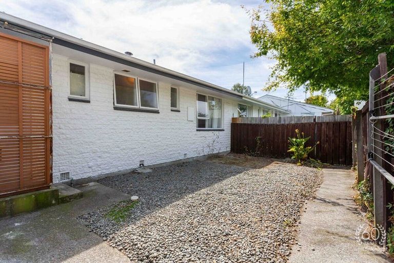 Photo of property in 2/38 Peer Street, Upper Riccarton, Christchurch, 8041
