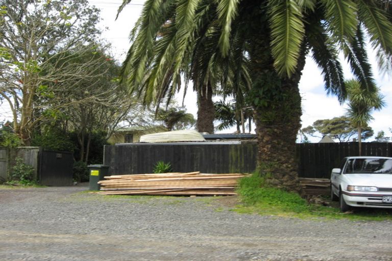 Photo of property in 121 Ferry Parade, Herald Island, Auckland, 0618