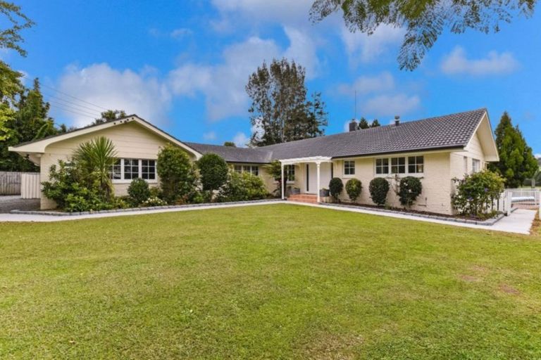 Photo of property in 1153 Dairy Flat Highway, Dairy Flat, 0794