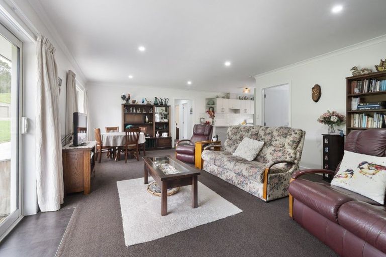 Photo of property in 120 East Mangahuia Road, Rangiwahia, Kimbolton, 4774