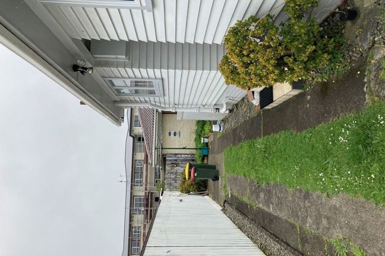 Photo of property in 21 Churchill Avenue, Manurewa, Auckland, 2102