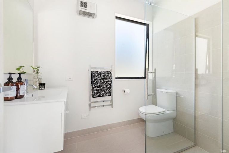 Photo of property in 16 Harrys Close, Arthurs Point, Queenstown, 9371