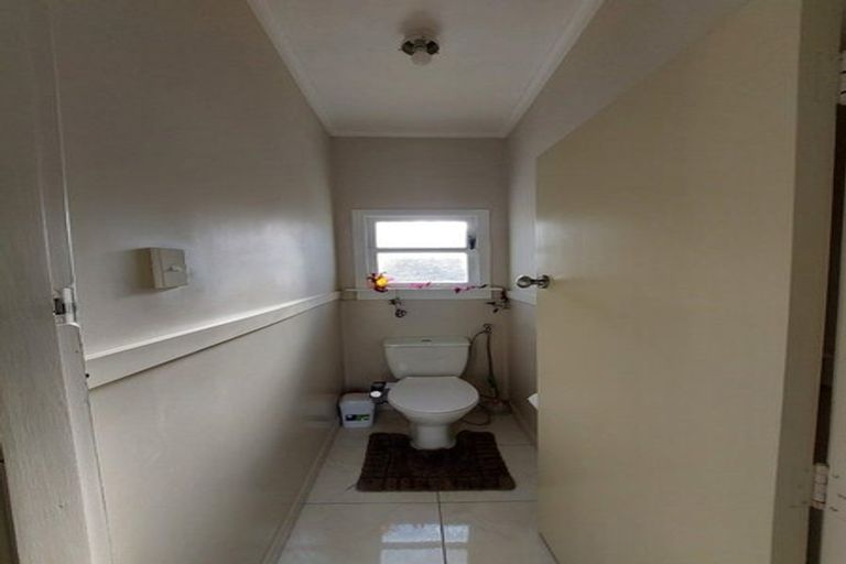 Photo of property in 5c Pendarves Street, New Plymouth, 4310