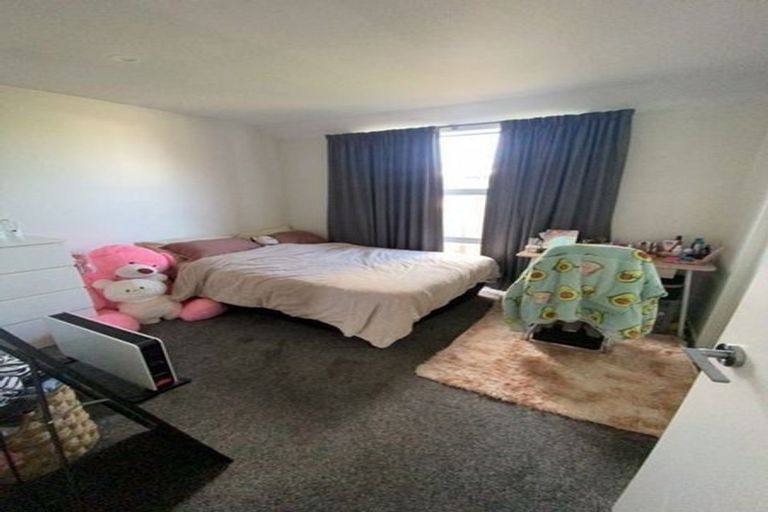 Photo of property in 2/28 Mortlake Street, Islington, Christchurch, 8042
