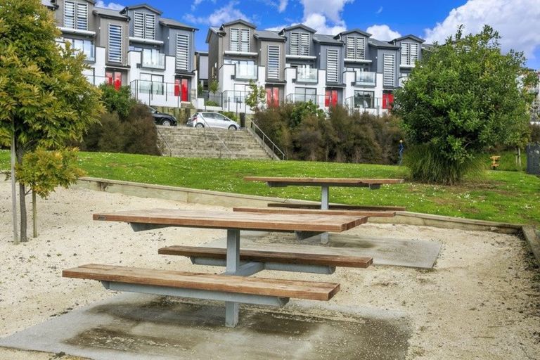 Photo of property in 52 Makamaka Lane, Albany Heights, Auckland, 0632