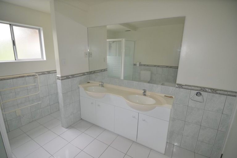 Photo of property in 9 John Gill Road, Cockle Bay, Auckland, 2014