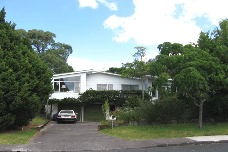 Photo of property in 10 Salamanca Road, Sunnynook, Auckland, 0620