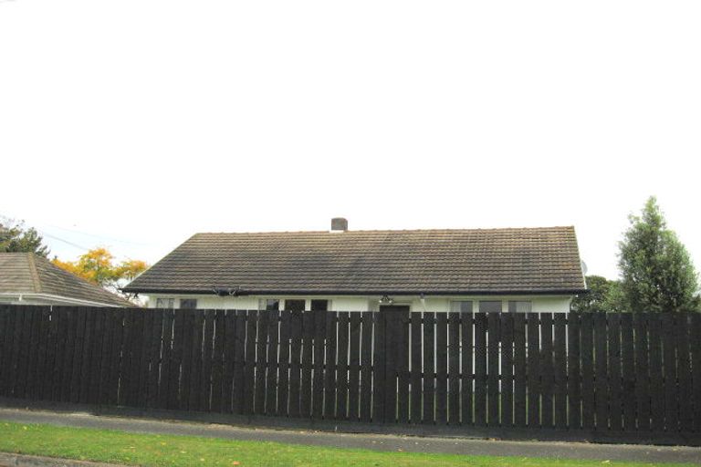 Photo of property in 8 Paddington Street, Northcote, Christchurch, 8052