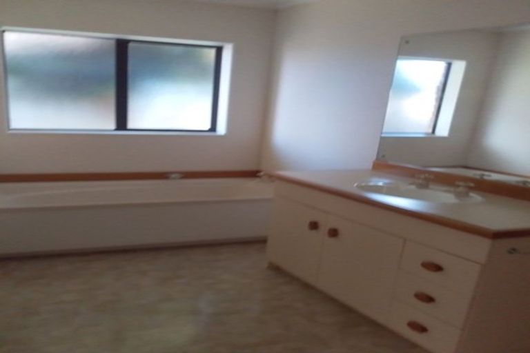 Photo of property in 11 Chiania Place, Somerville, Auckland, 2014