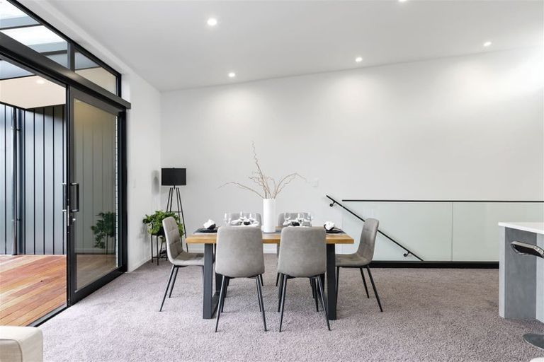 Photo of property in 2/21 Manning Street, Hamilton Central, Hamilton, 3204