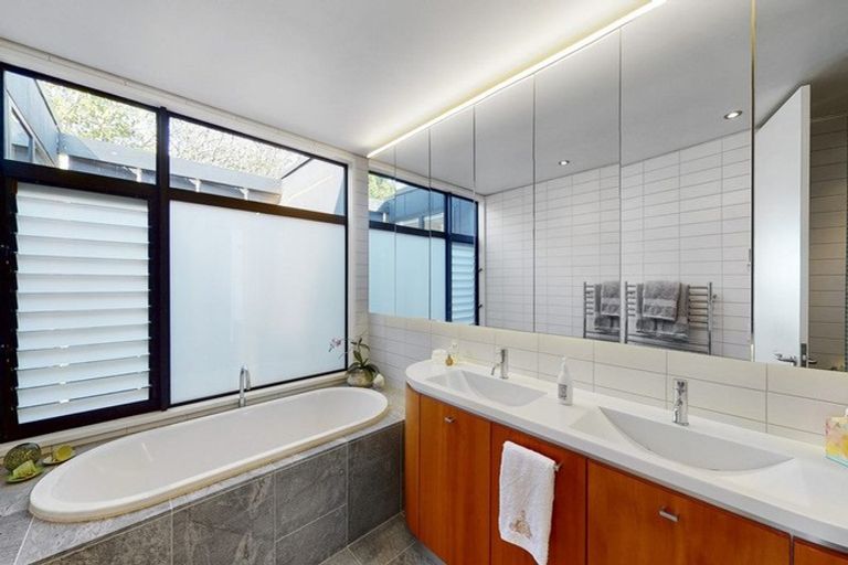 Photo of property in 6a Kowhai Street, Takapuna, Auckland, 0622