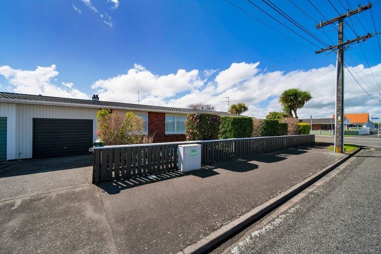 Photo of property in 12 Surrey Street, Hawera, 4610
