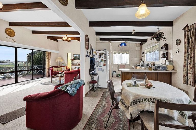 Photo of property in 10 Green Lane, Hawera, 4610