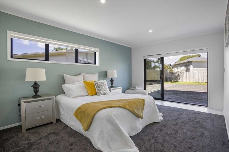 Photo of property in 56 Walworth Avenue, Pakuranga Heights, Auckland, 2010