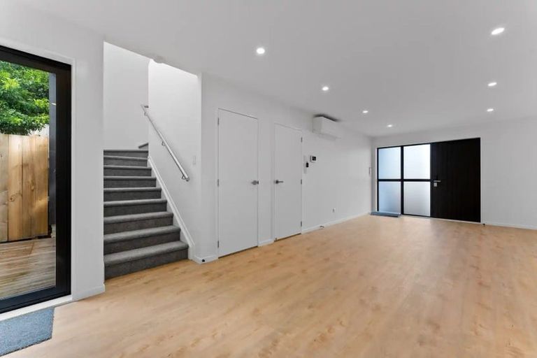 Photo of property in 19d Vida Place, Howick, Auckland, 2014