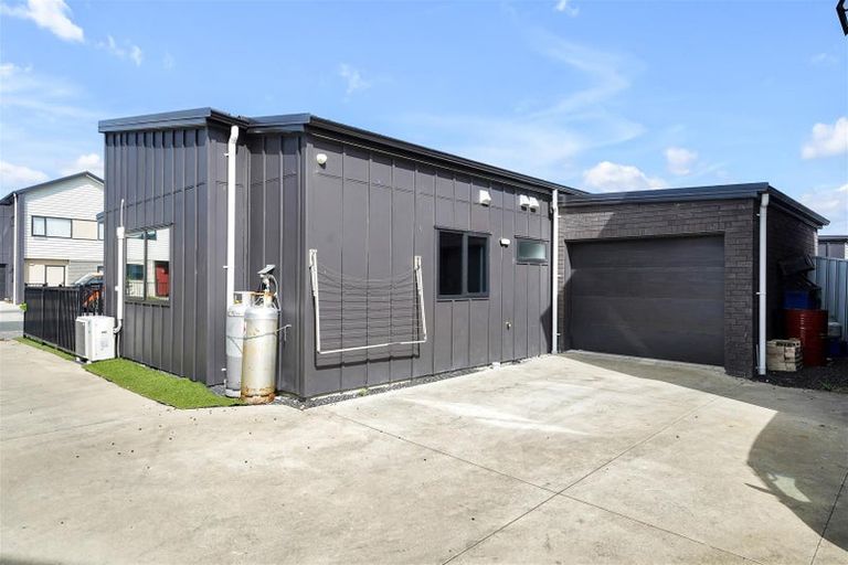 Photo of property in 69 Black Beech Crescent, Takanini, 2110