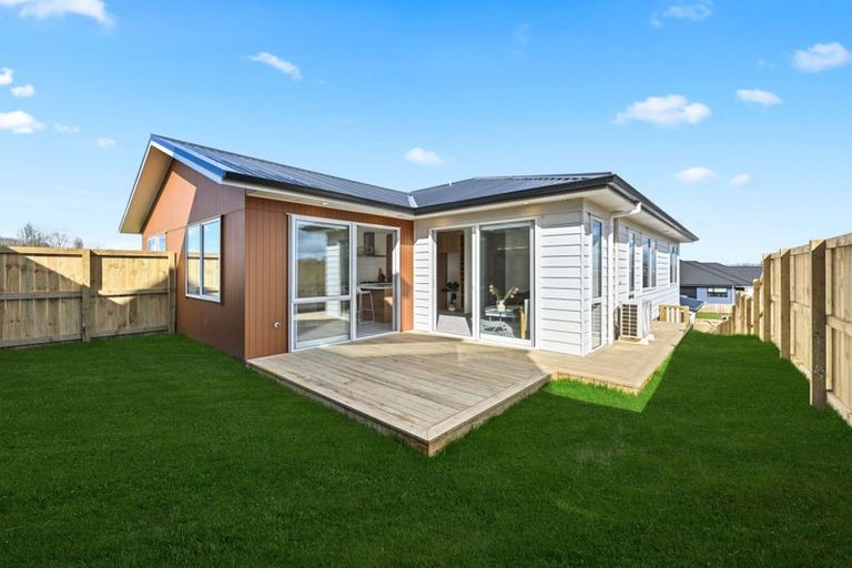 Photo of property in 1/29 Tokerau Drive, Rototuna North, Hamilton, 3210