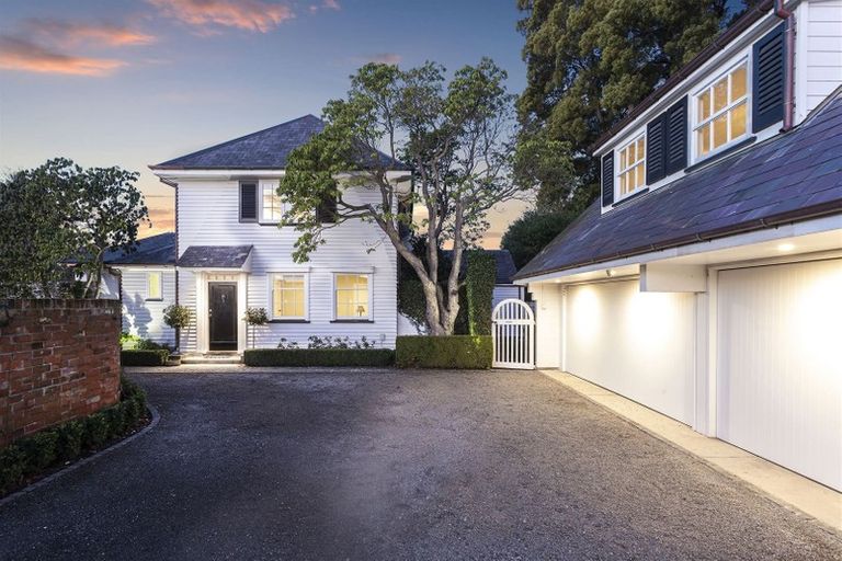 Photo of property in 2 Helmores Lane, Merivale, Christchurch, 8014