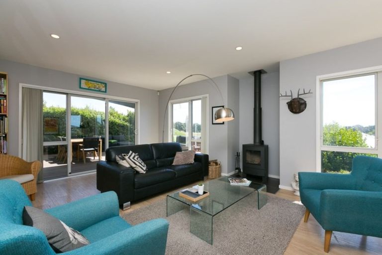 Photo of property in 17 Links Drive, Waiwhakaiho, New Plymouth, 4312