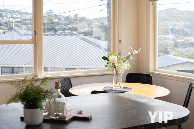 Photo of property in 1 Beazley Avenue, Paparangi, Wellington, 6037