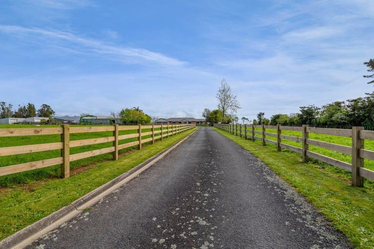 Photo of property in 550 Mountain Road, Lepperton, New Plymouth, 4373