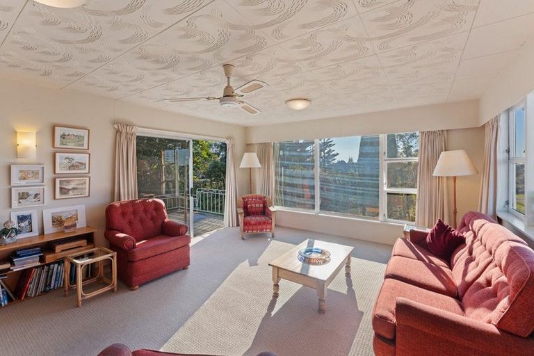 Photo of property in 38 Queens Road, Waikanae Beach, Waikanae, 5036