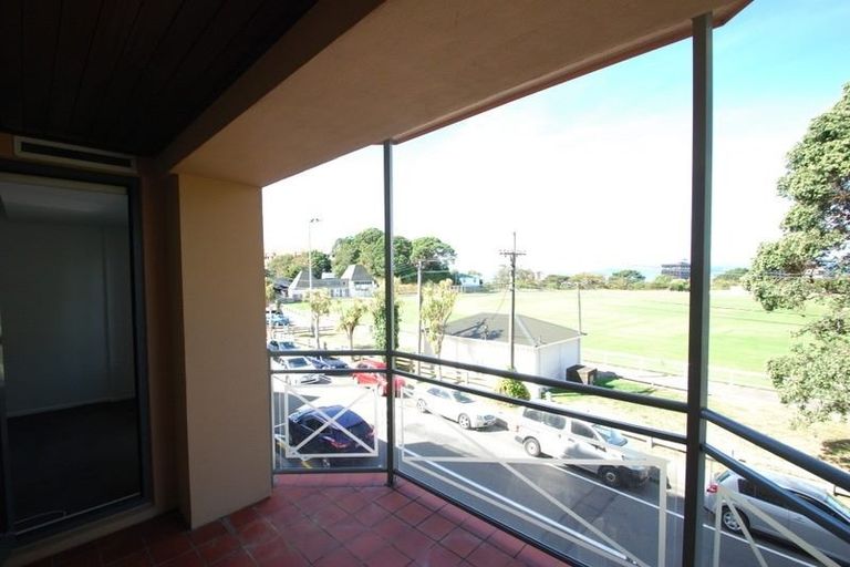 Photo of property in 7/80 Salamanca Road, Kelburn, Wellington, 6012