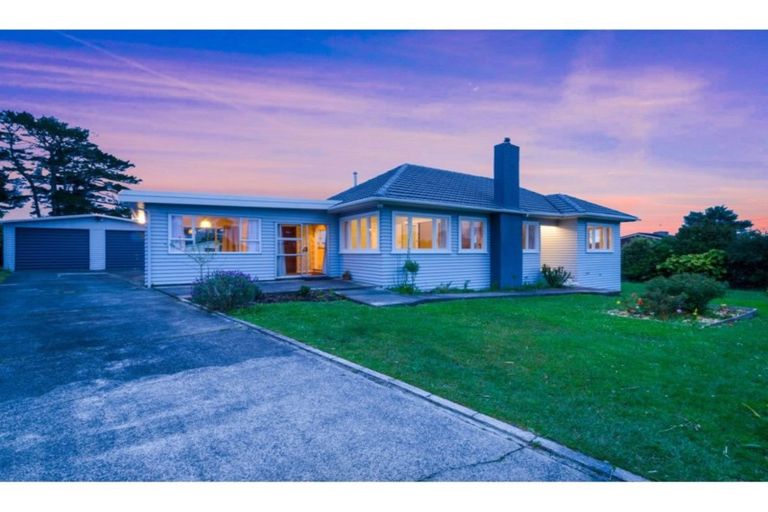 Photo of property in 94 Mcentee Road, Waitakere, Auckland, 0816