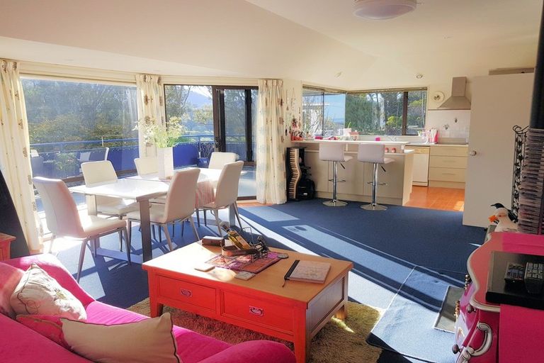 Photo of property in 13a Parau Avenue, Diamond Harbour, 8972