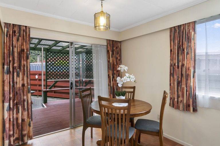 Photo of property in 23 Denver Grove, Totara Park, Upper Hutt, 5018