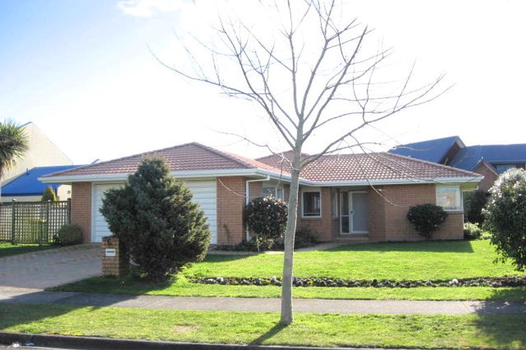 Photo of property in 12 Grosvenor Place, Rototuna, Hamilton, 3210