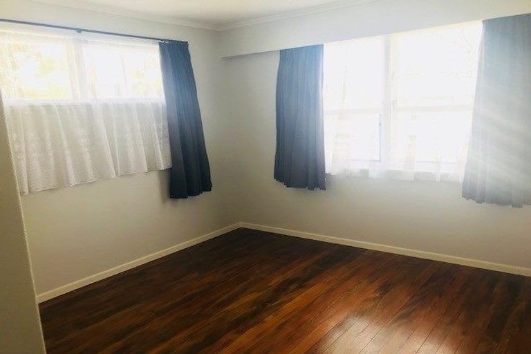 Photo of property in 23 Verbena Road, Birkdale, Auckland, 0626