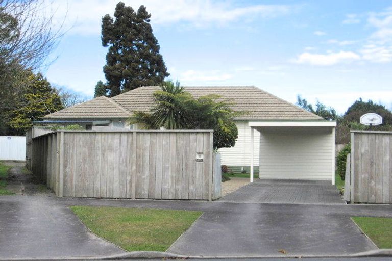 Photo of property in 18 Douglas Crescent, Fairfield, Hamilton, 3214