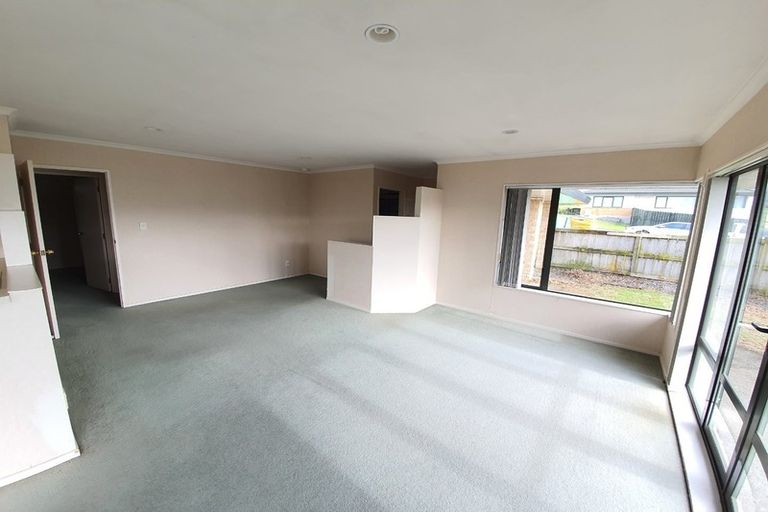 Photo of property in 1 Kylie Court, Clover Park, Auckland, 2019
