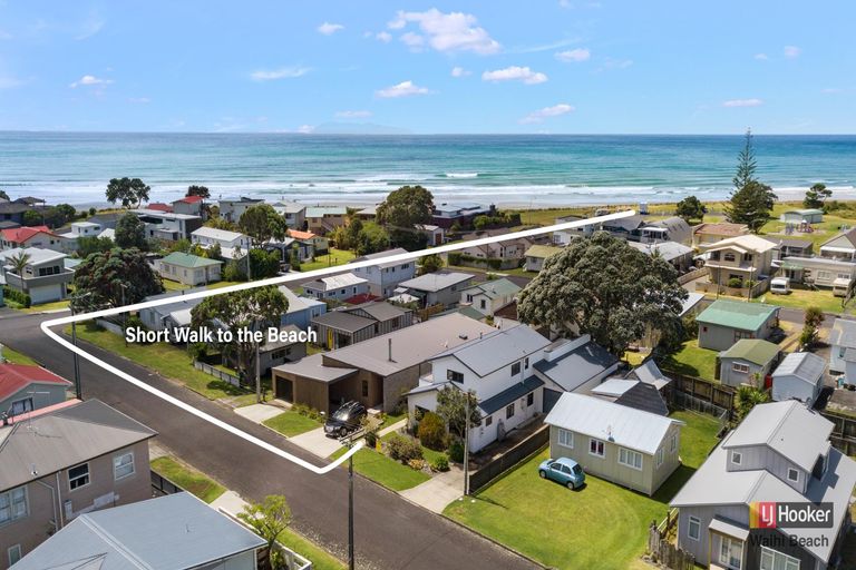 Photo of property in 10 Marine Avenue, Waihi Beach, 3611