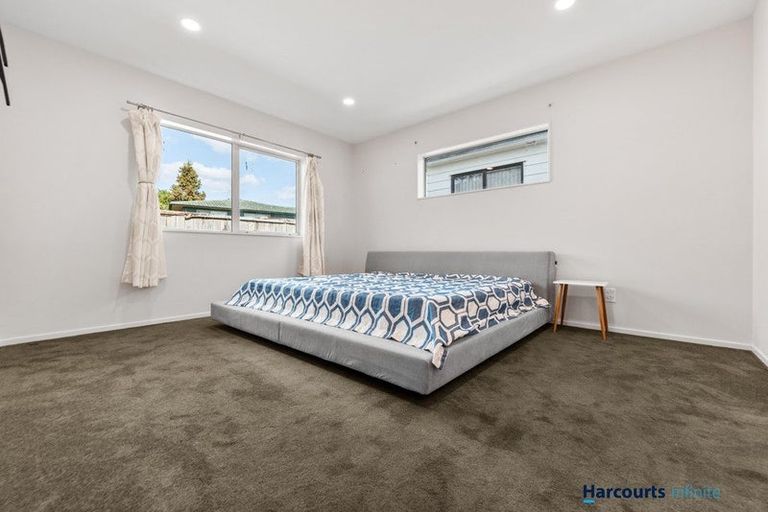 Photo of property in 25a Larnoch Road, Henderson, Auckland, 0610