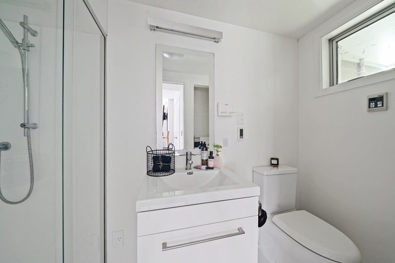 Photo of property in 528a Evans Bay Parade, Hataitai, Wellington, 6021