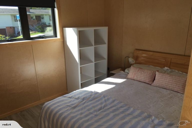 Photo of property in 1 John Dee Crescent, Red Beach, 0932