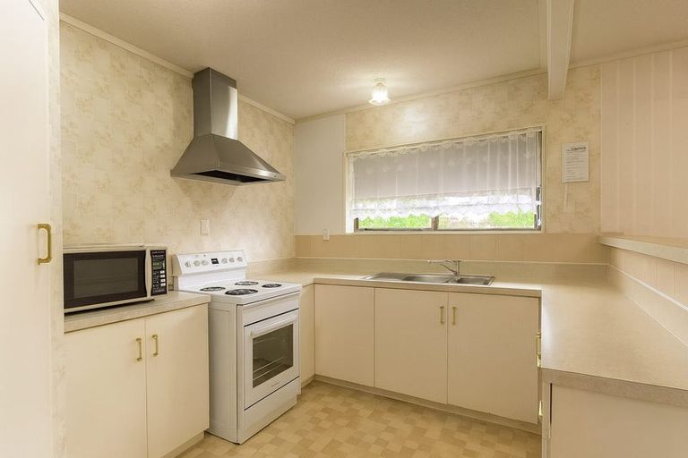 Photo of property in 16 Cooper Street, Pukekohe, 2120