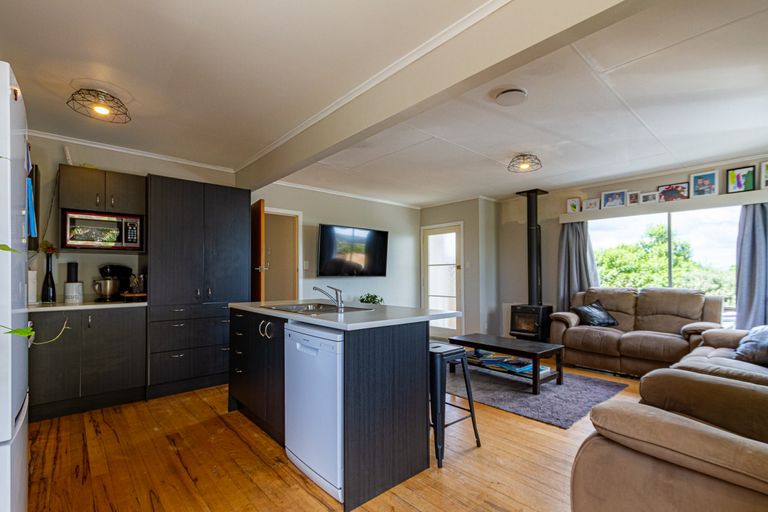 Photo of property in 35 Walmsley Street, Kihikihi, Te Awamutu, 3800