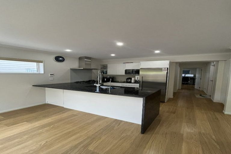 Photo of property in 37 Stockport Grove, Churton Park, Wellington, 6037