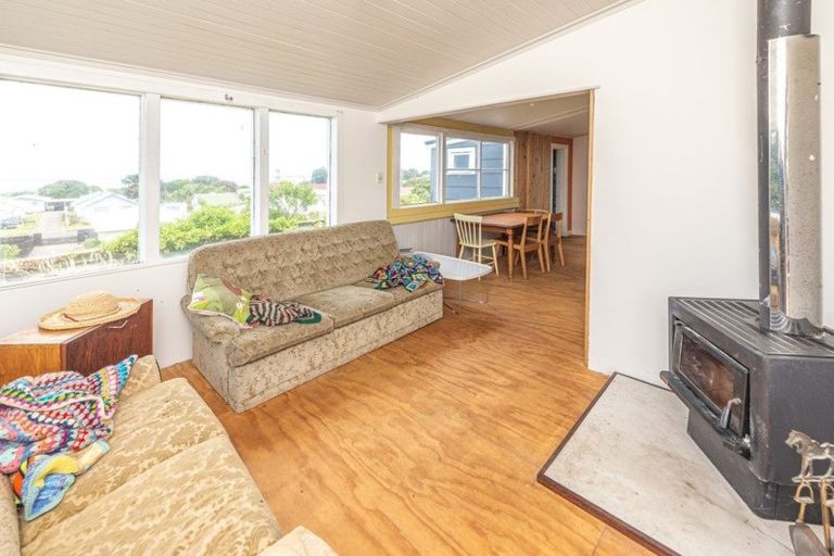 Photo of property in 157 Cornfoot Street, Castlecliff, Whanganui, 4501