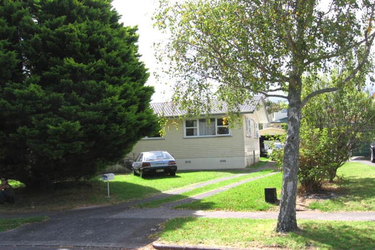 Photo of property in 15 Mayville Avenue, New Lynn, Auckland, 0600