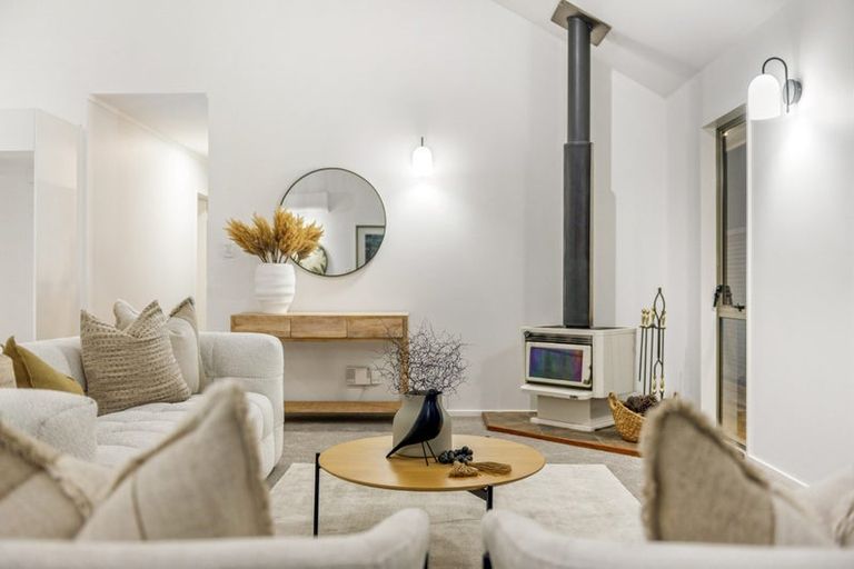 Photo of property in 2/48 Park Hill Road, Birkenhead, Auckland, 0626